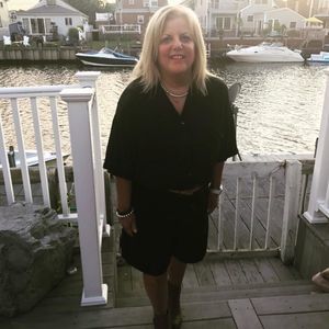 Meet your Posher, Janet